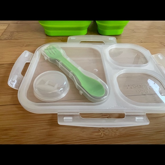 Large 3-Compartment Eco Silicone Collapsible Meal Kit Lunch Box Green leak proof - Picture 3 of 9